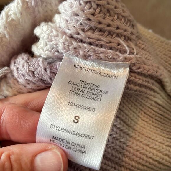 Rewind Women’s Tie Dye Vneck Sweater with Destruction size small new with tags - Picture 6 of 7